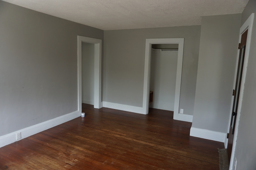 64 Mill St, Pepperell