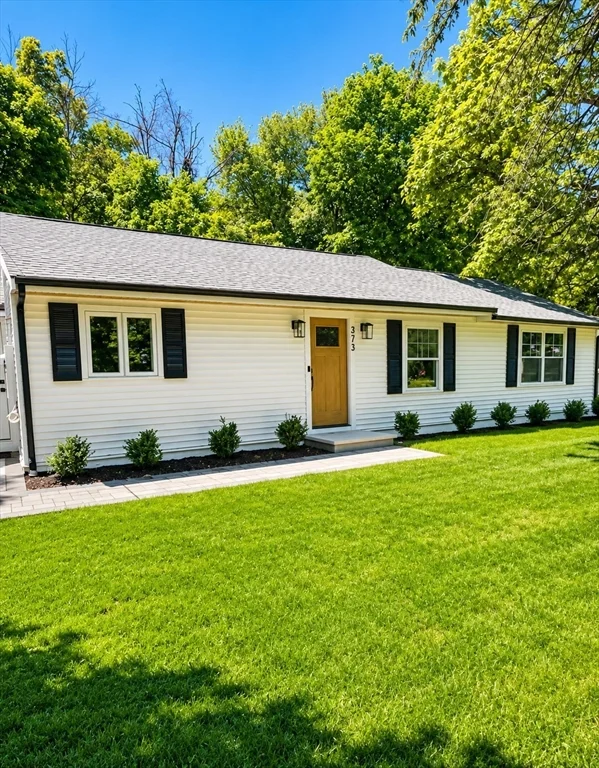 373 Eliot St, Ashland