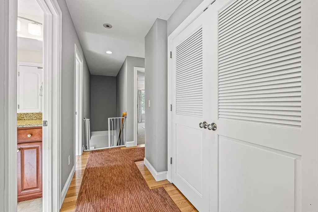 176 Washington St, Reading