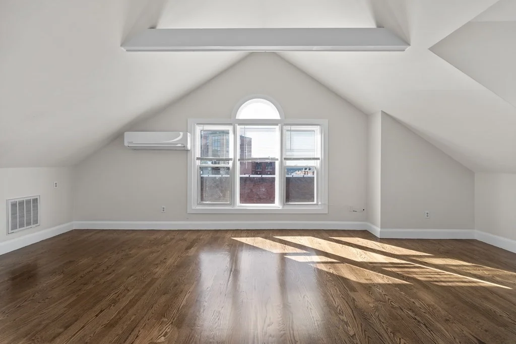 118 Dorchester St, South Boston