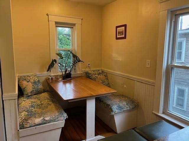 911 Broadway, Davis Square