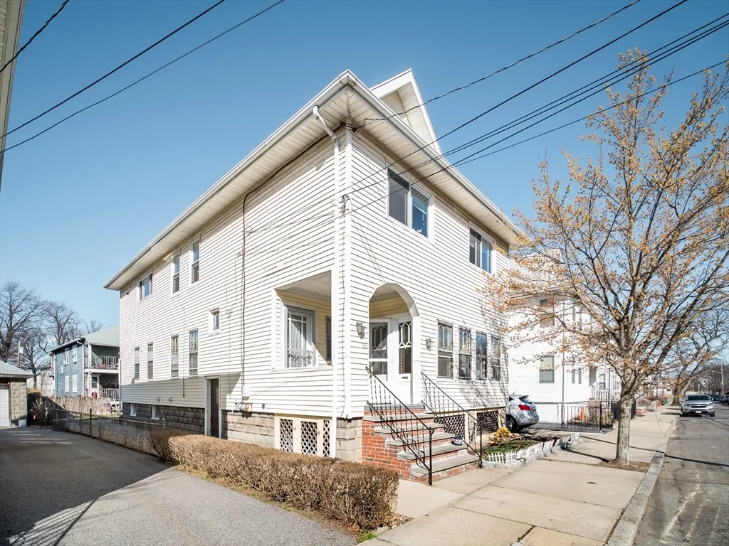 99 Second St, Medford