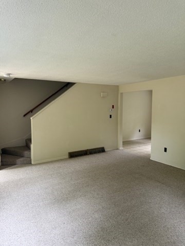 609 Flat Hill Rd, Lunenburg