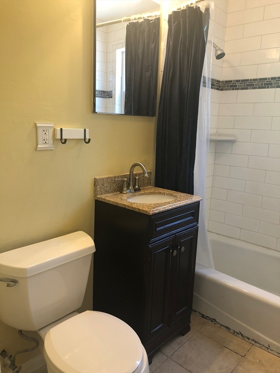 81 Lionel Ave, Waltham