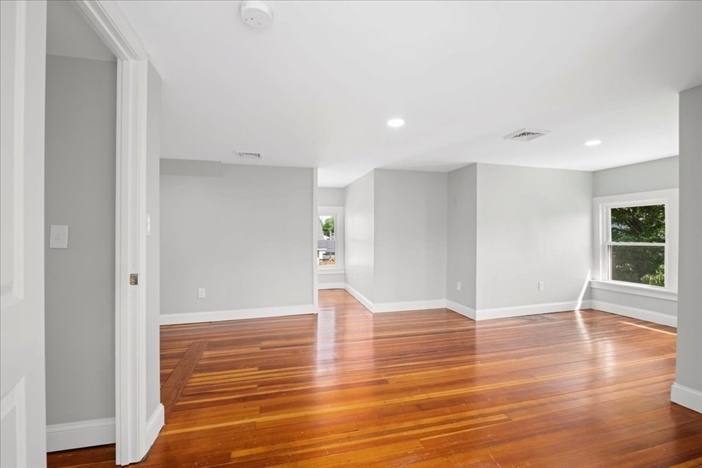 480 White St, Springfield