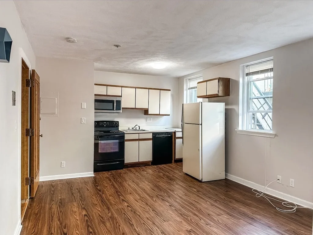 88 Gordon St, Allston