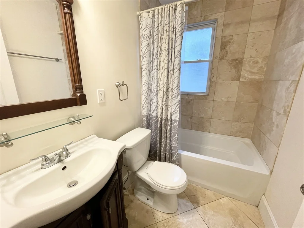 178 Hillside St, Mission Hill