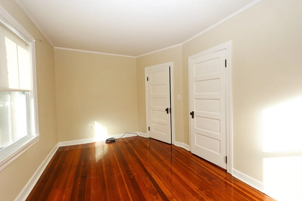 354 Pond St, Braintree