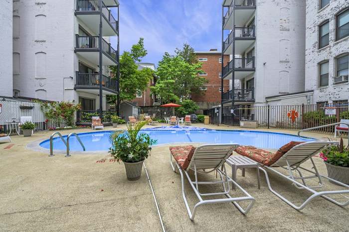 26 Commonwealth Ter, Brighton