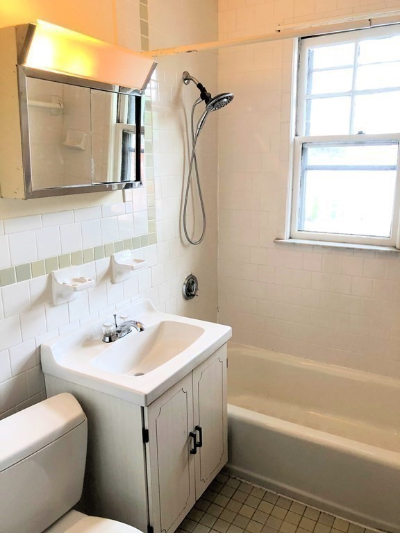 65 Presidents Ave, Quincy