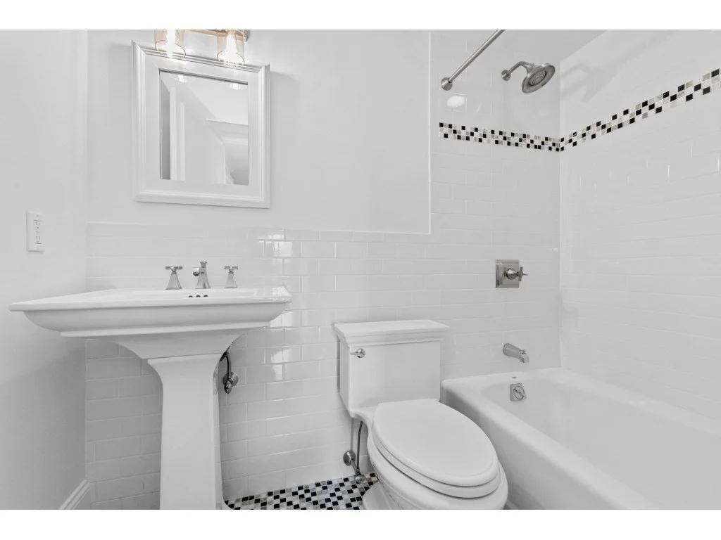 75-83 Cambridge Pkwy, East Cambridge