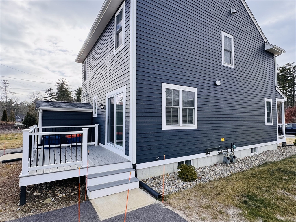 6 Glacier Path, Middleboro