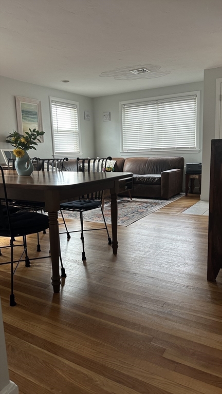 34 Brookline Ave Winter, Hull