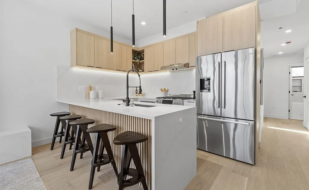 131 5th St, East Cambridge