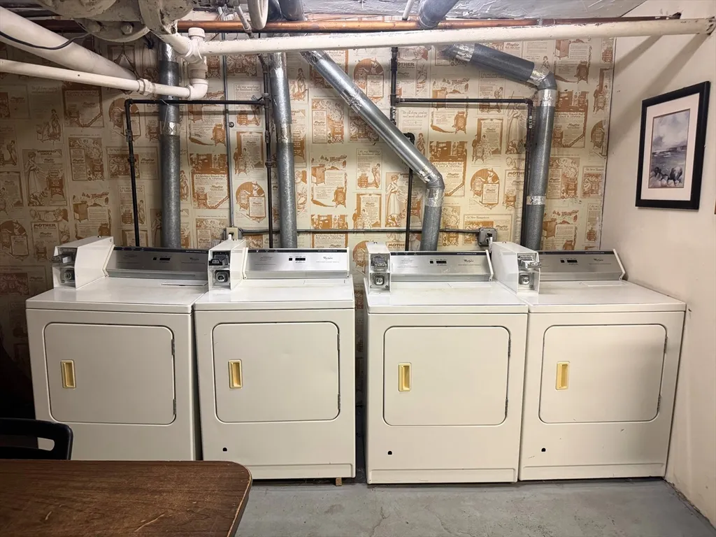 3 Englewood Ave, Columbus Park