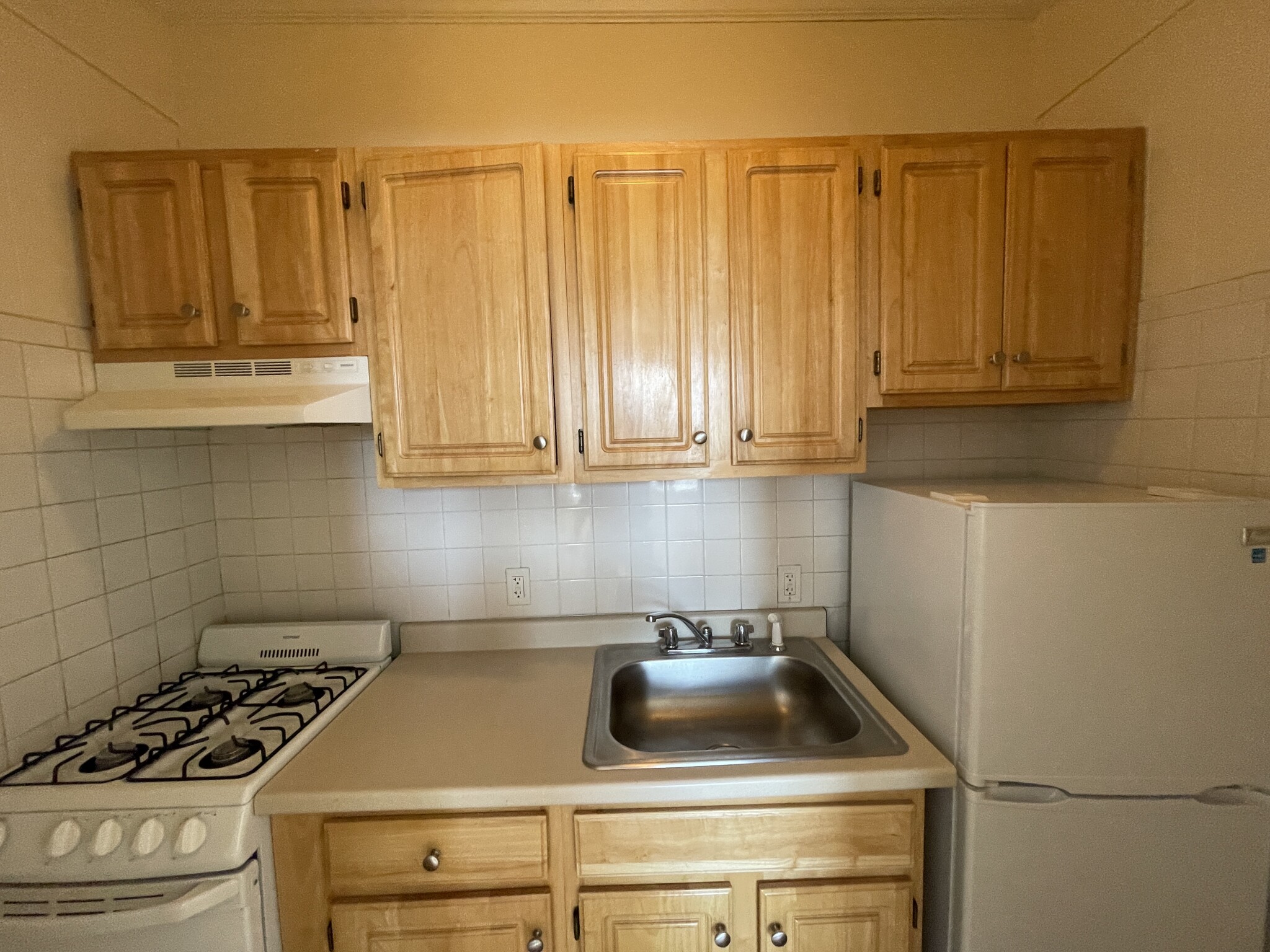 1 bed, 1 bath apartment for rent at 441 Cambridge St Unit 1., Allston — photo 2 of 3