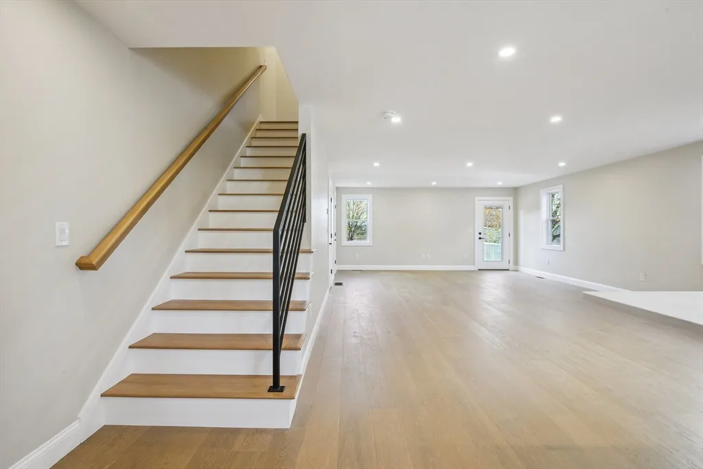 110 Stowe St, Fall River