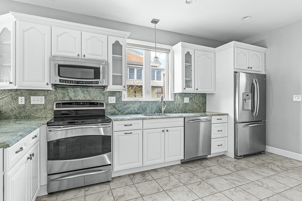 76-78 Bradbury Ave, Medford