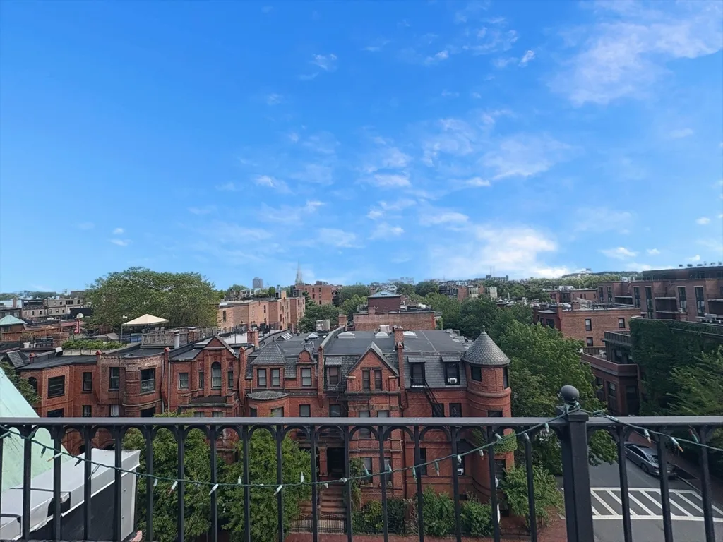 12 Cumberland St, Back Bay