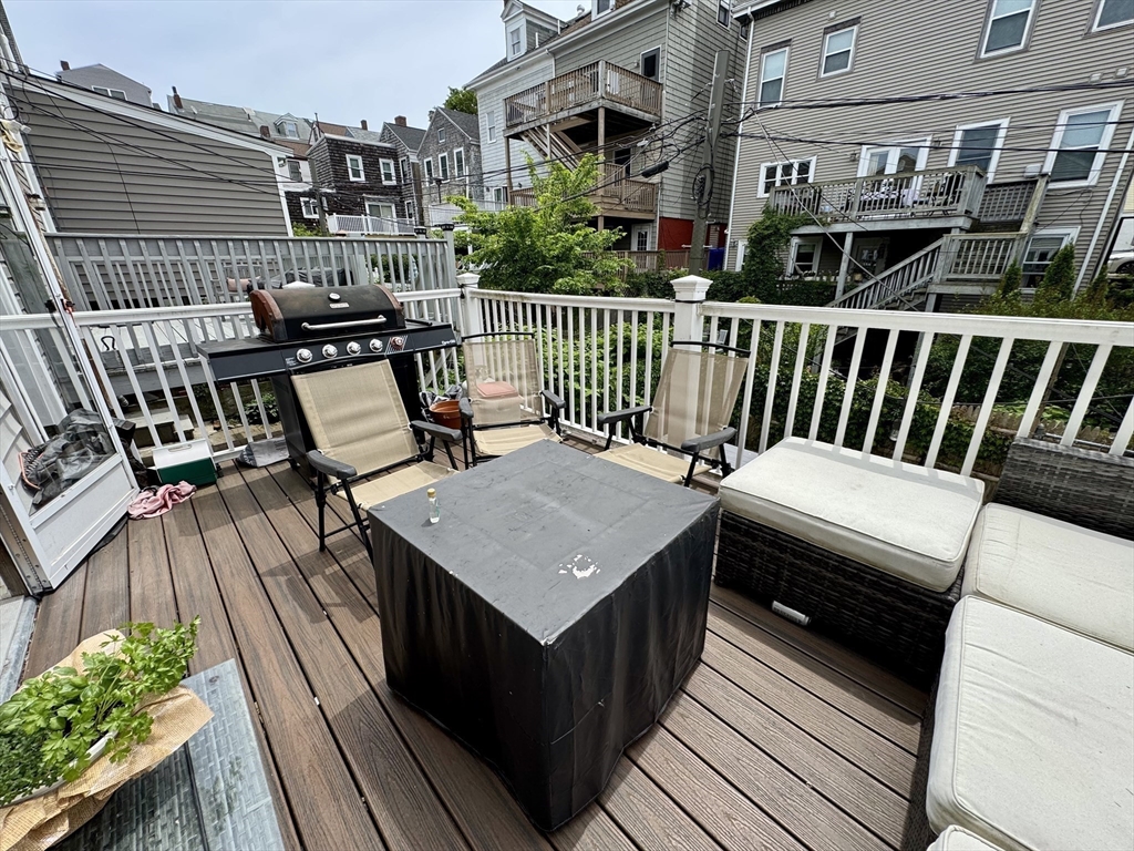 371 Silver St, South Boston