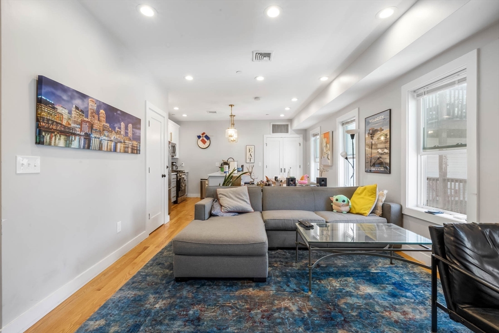 20 Grimes St, South Boston