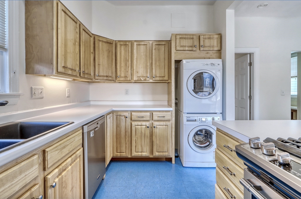 14 Holton, West Medford