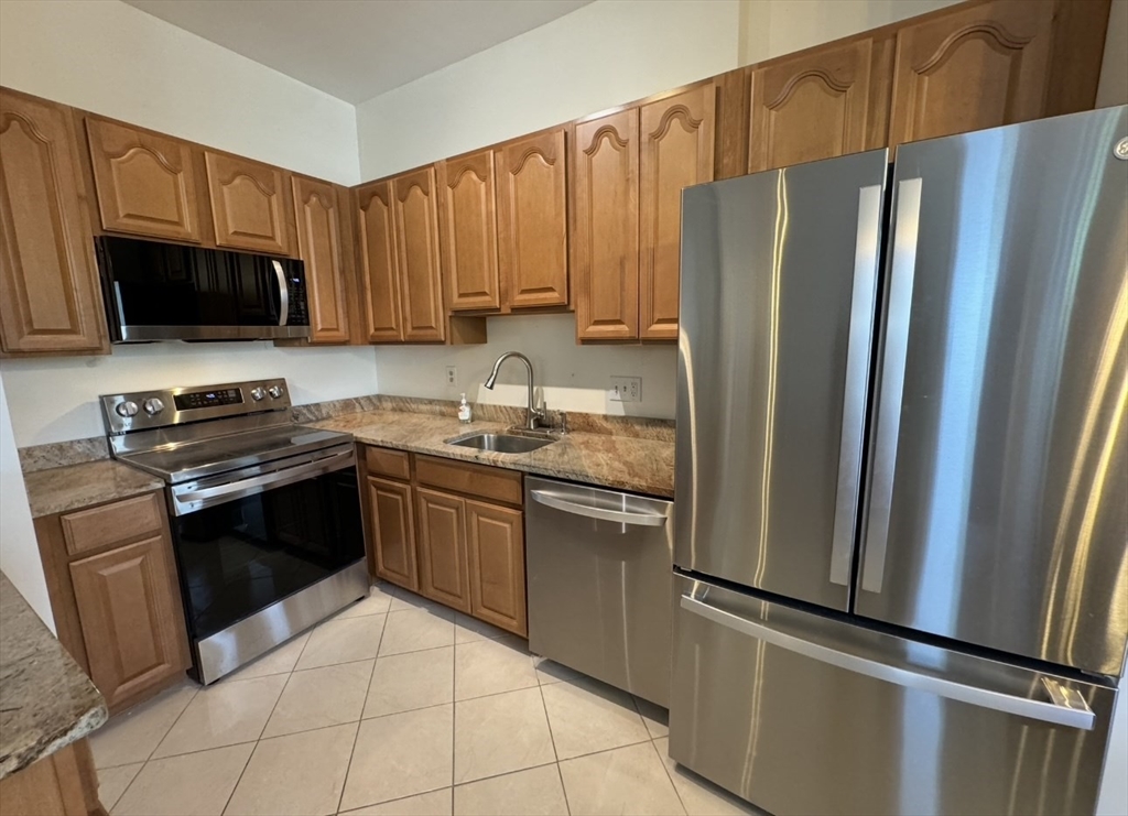 600 Washington St, Wellesley