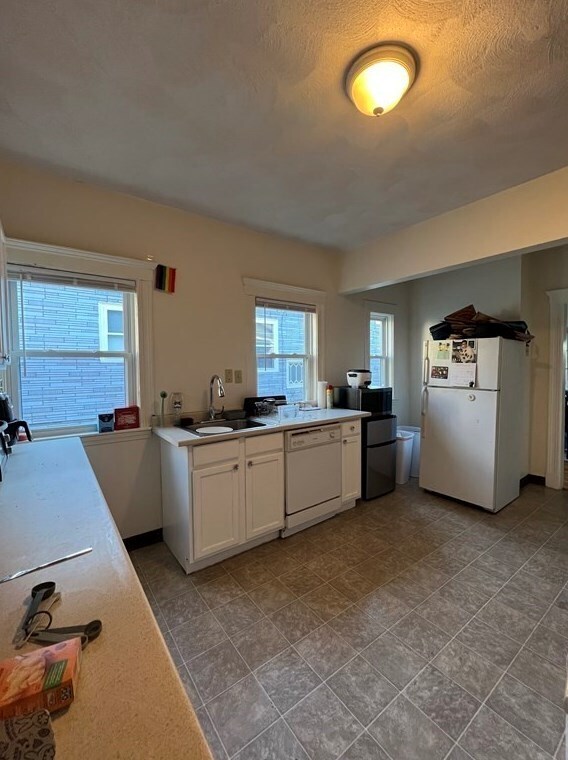 10 Pinkham Rd, Medford