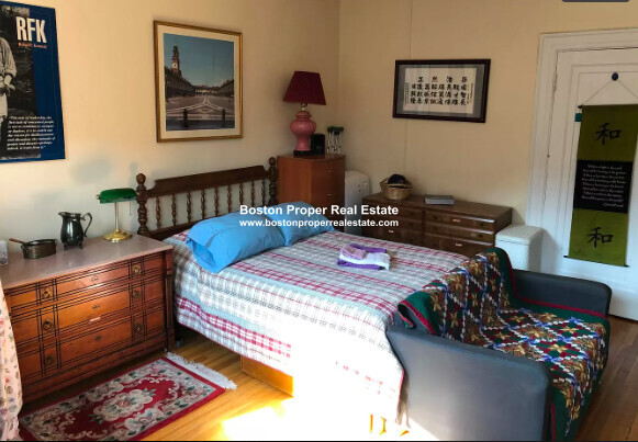 1091 Boylston St, Fenway