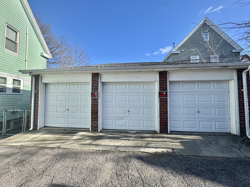 961-963 Broadway, Everett