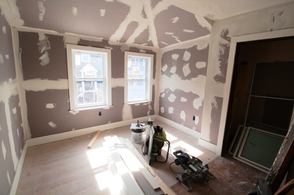 170-172 Calumet St, Mission Hill