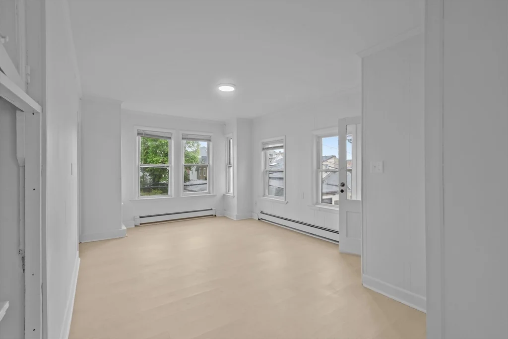 6 Coffin Avenue Ct, New Bedford