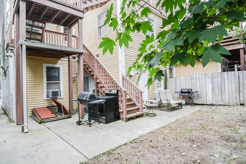 546 East 8th St, South Boston