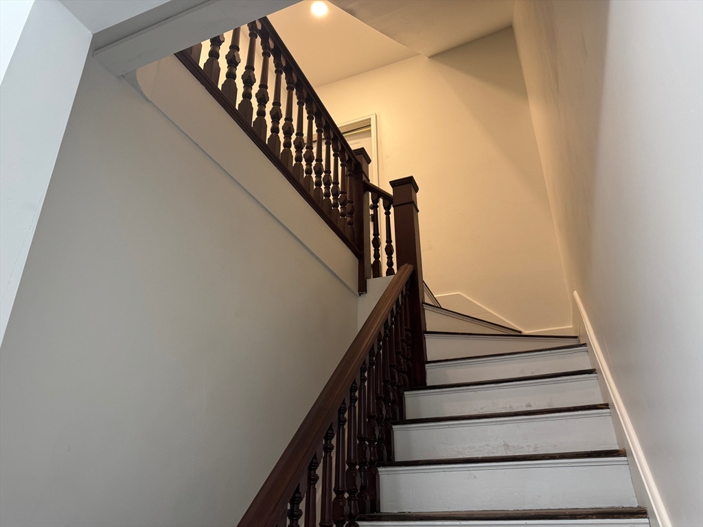 589 Haverhill St, Lawrence