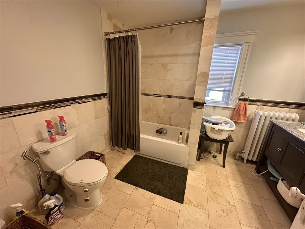 585 Main St, Watertown