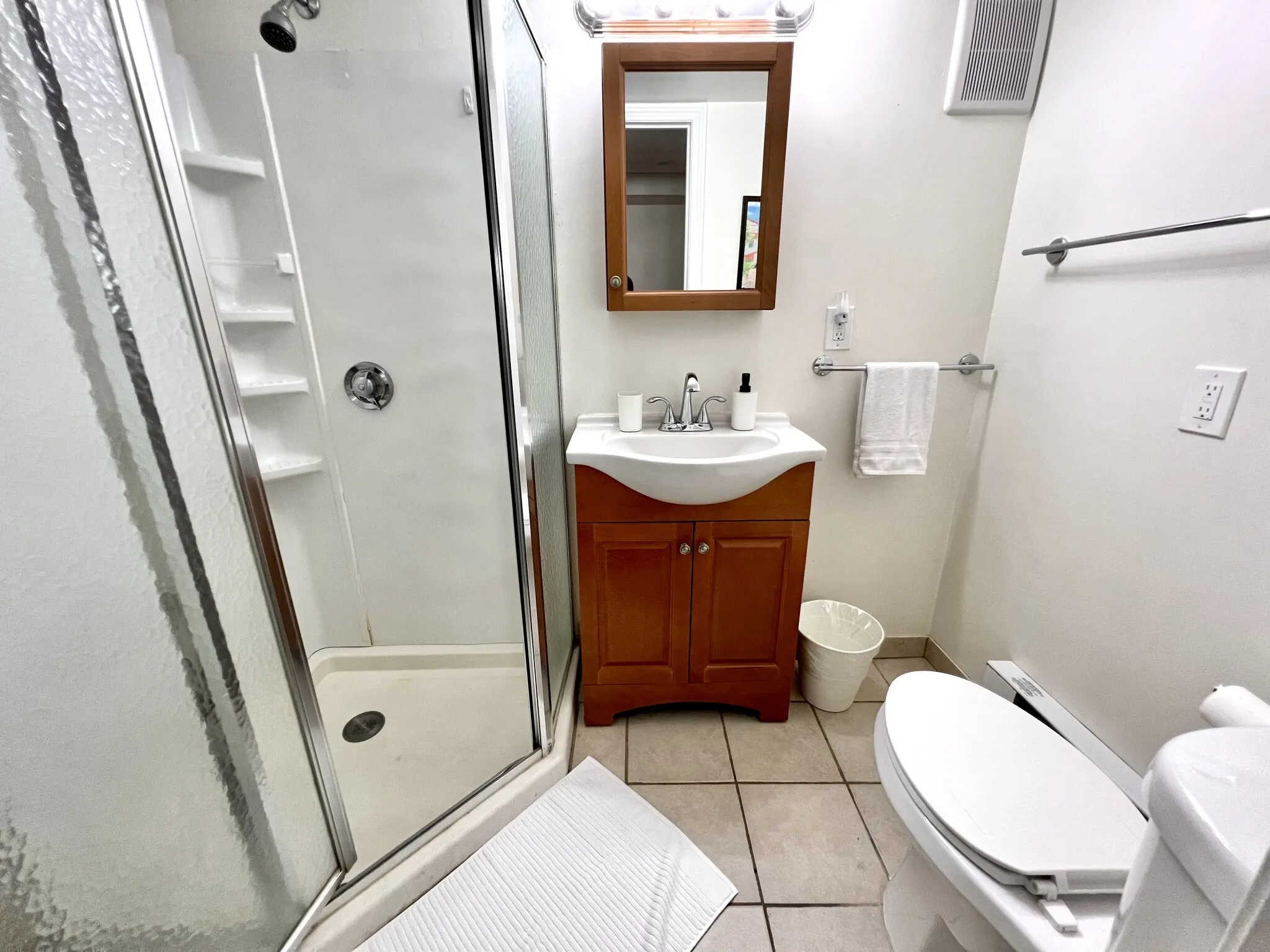 17 Sunset St, Mission Hill