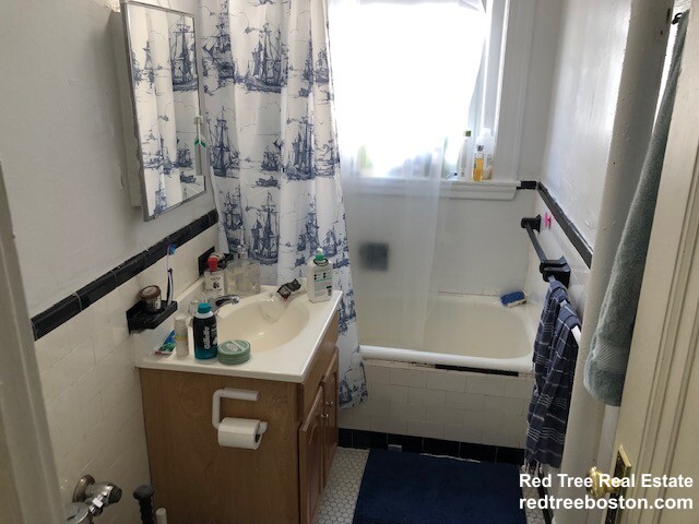 1687 Commonwealth Ave, Brighton