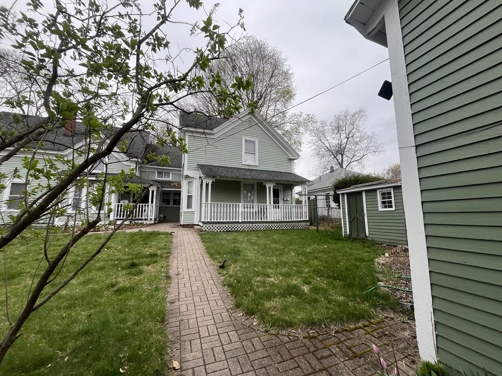 51 Jenness St, Lowell