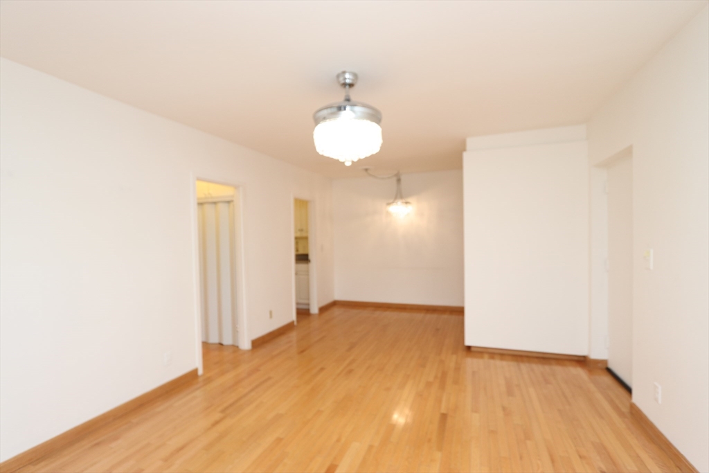 24 Juniper St, Brookline Village