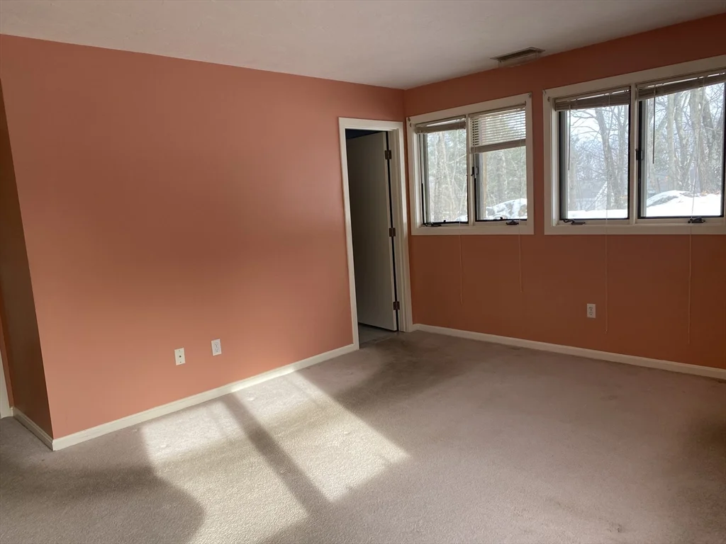 330 Sunderland Rd, Worcester