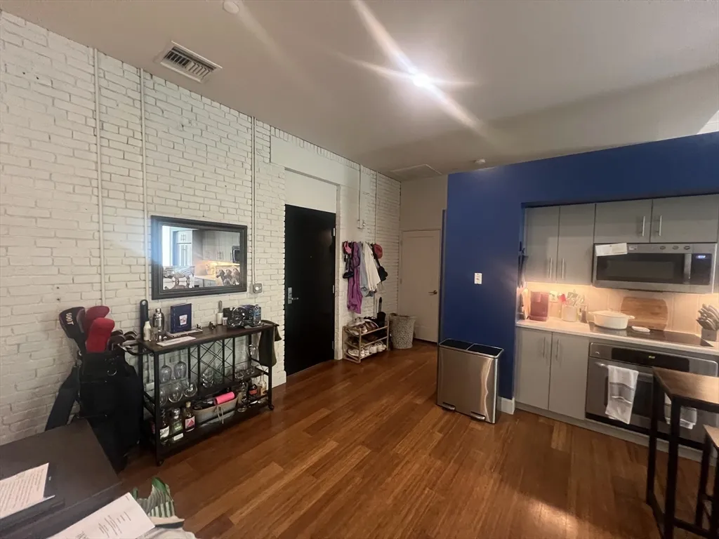 33 3rd Ave, Charlestown