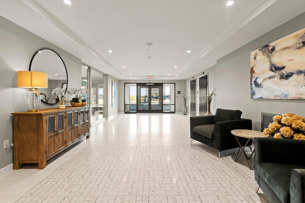 30 Collins Ave, Saugus