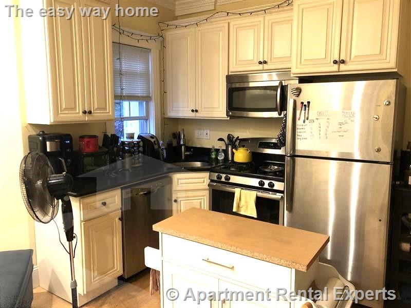 156 Magazine St, Cambridgeport