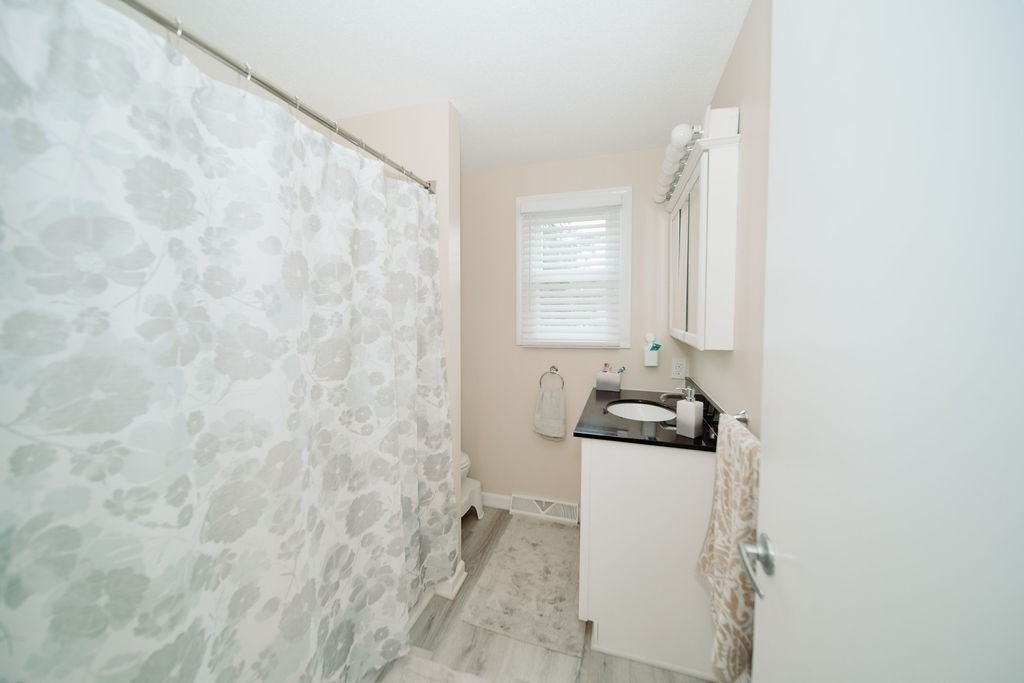 121 Otis St, Westfield