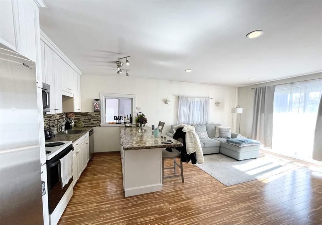 386 East 8th St, Boston