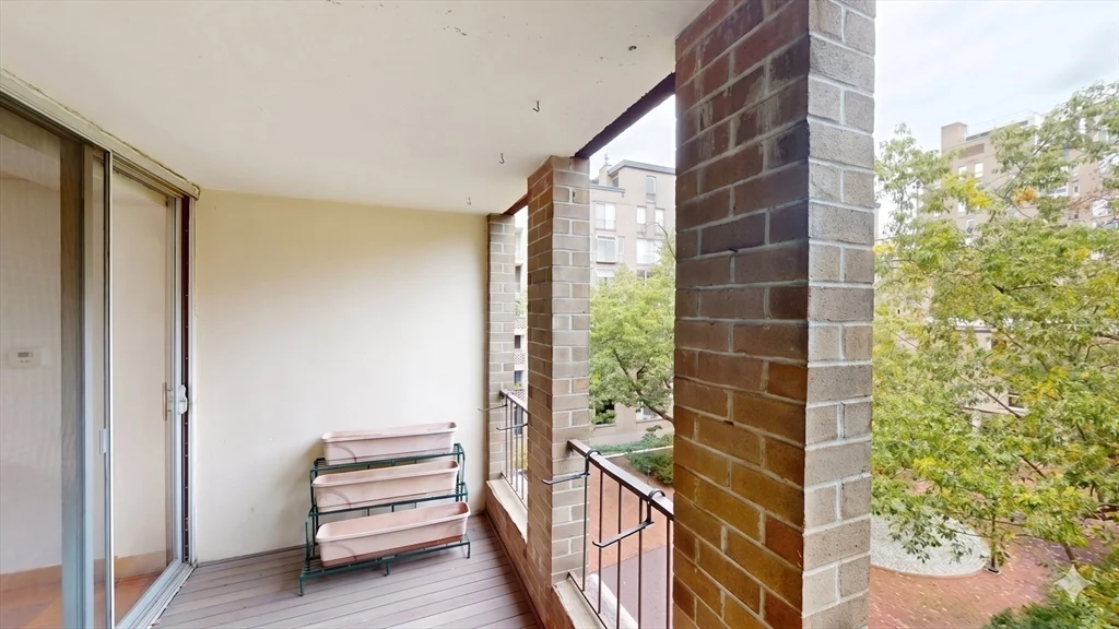 99 Pond Ave, Brookline Village