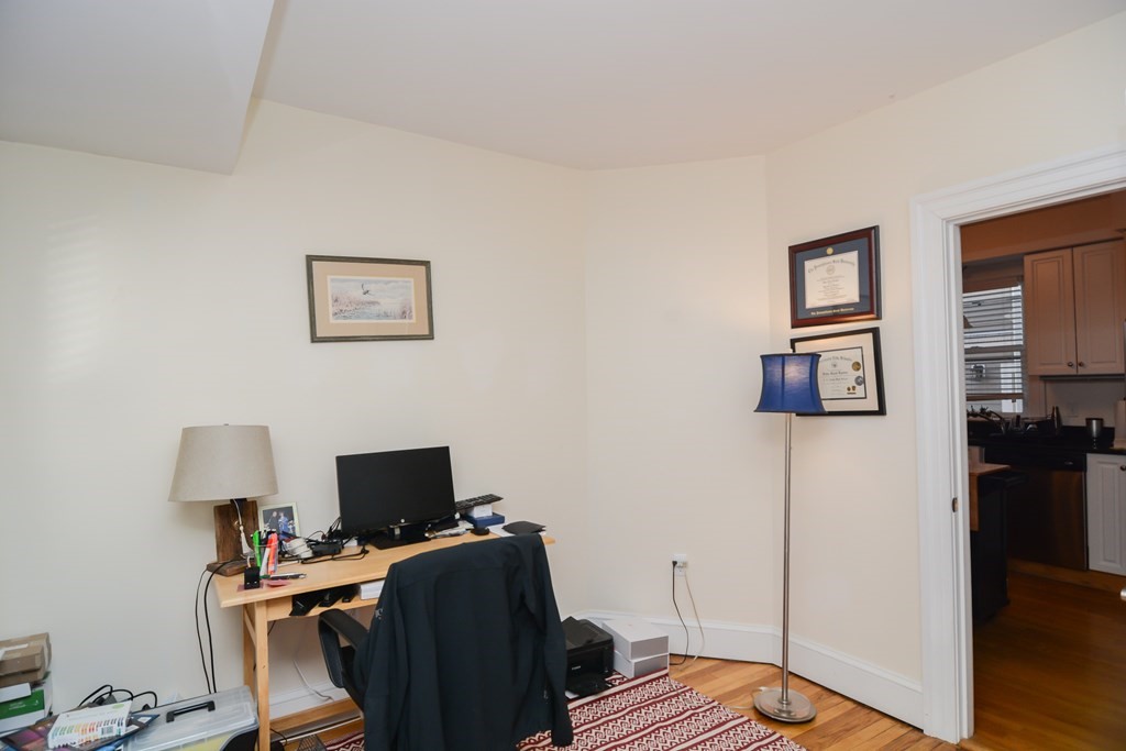 17 Athens St, Riverside