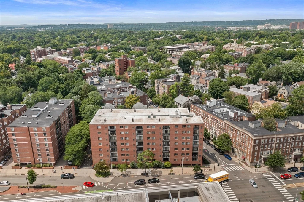 1600 Massachusetts Ave, Harvard Square