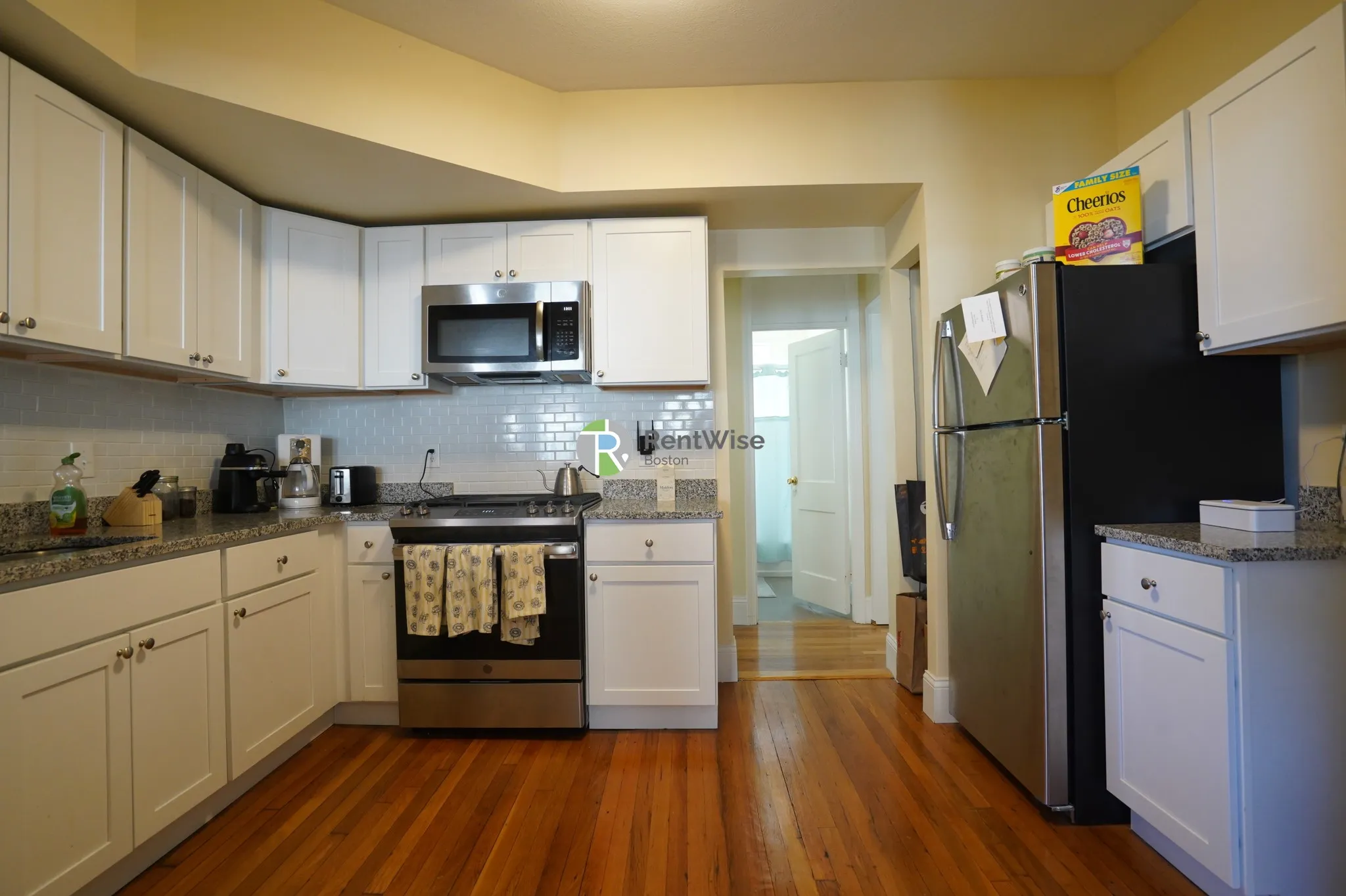 10 Lorraine Ter, Allston