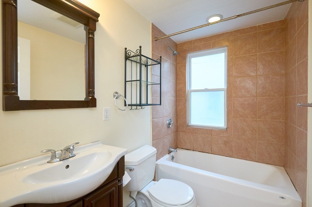 9 Mission St, Mission Hill